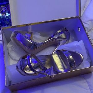 Gold heels, never worn! Size 4! Fits 5 stiletto